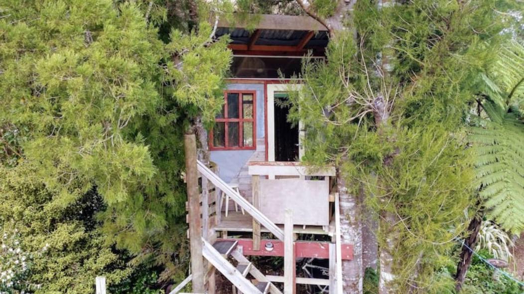 The Treehut At The Rabbithole, Upper Hutt Hotell Akatarawa Exteriör bild